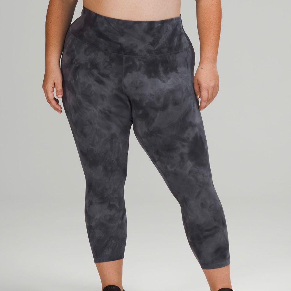 Lululemon size 6 23 inch inseam wunder train leggings